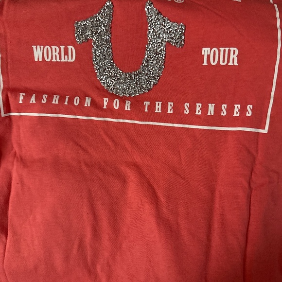 Tshirt - Picture 2 of 2